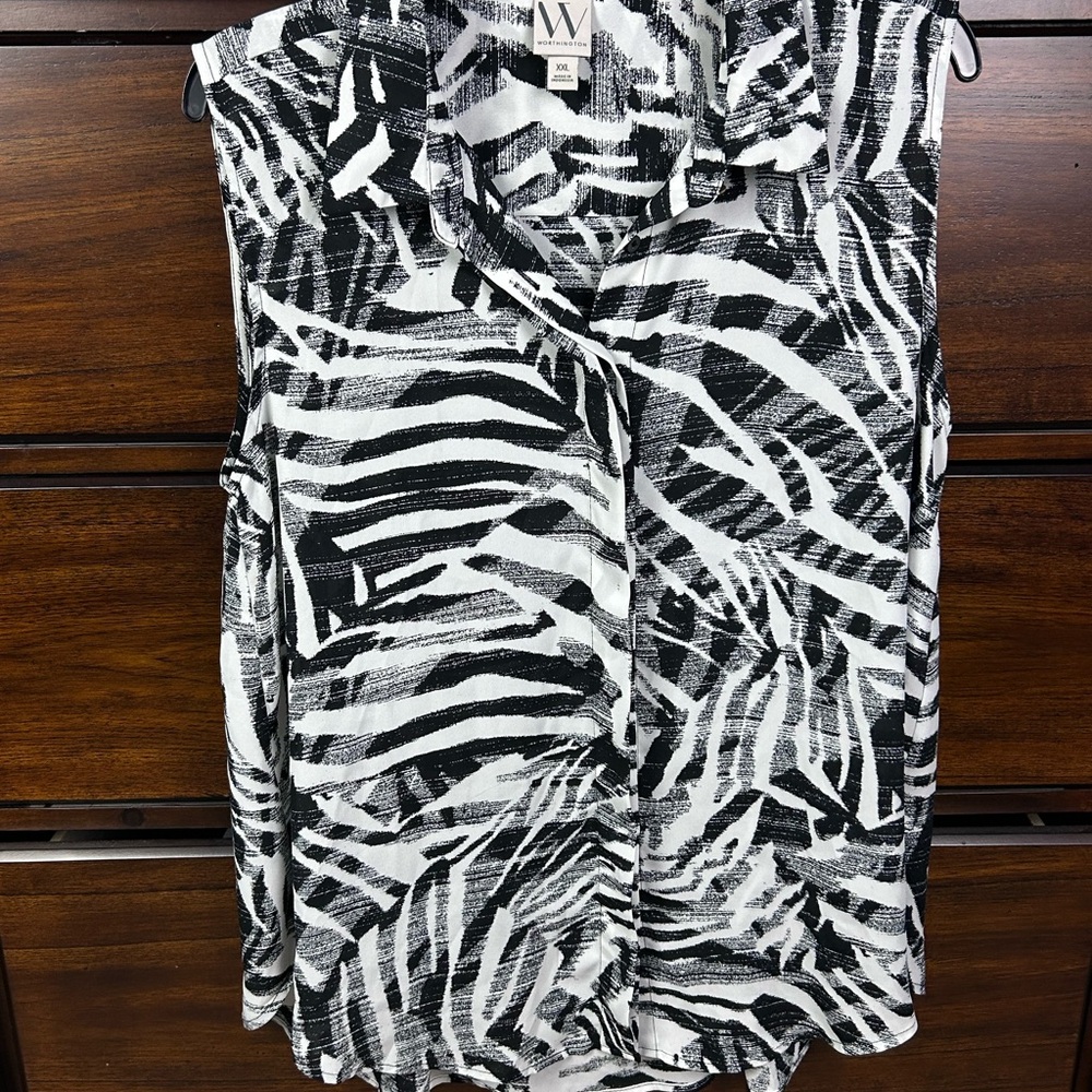 Worthington Black and White Zebra Print Button Down Shirt